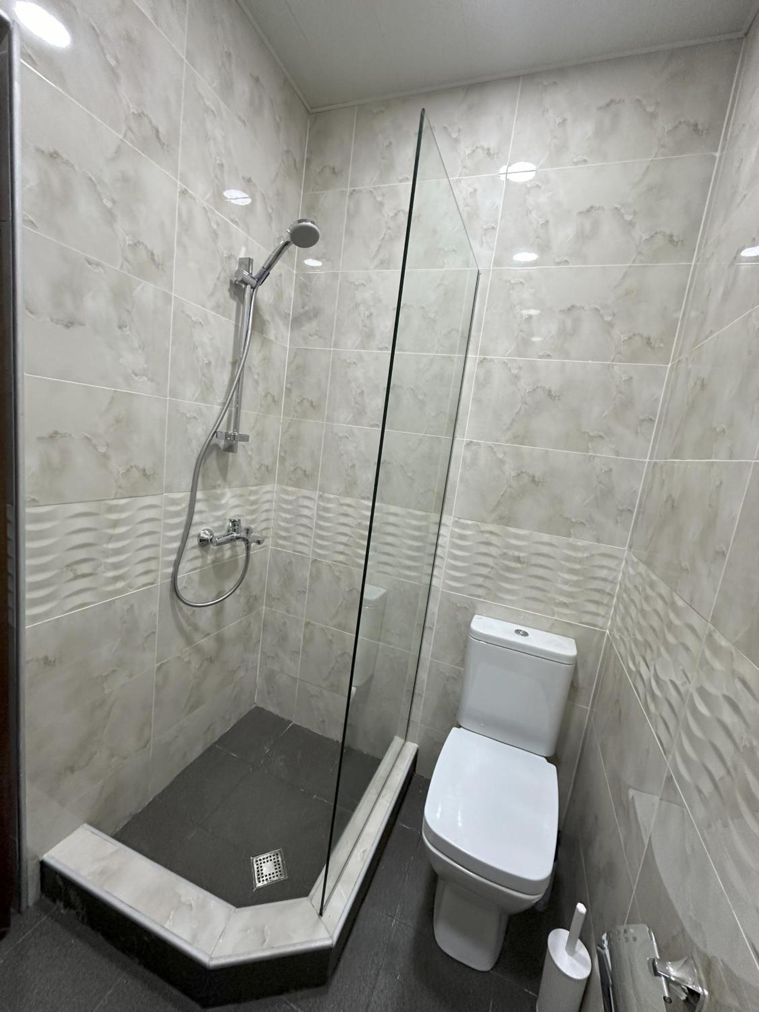 Three Palms Guest House Тбилиси Екстериор снимка